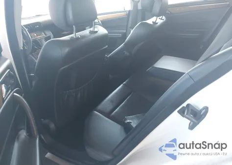 2007 Mercedes-Benz C-Class 2.5L Sport z USA, uszkodzony, nr VIN WDBRF52H27F893087